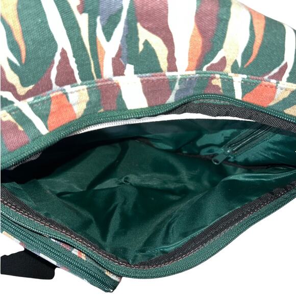 KAVU Rope Sling Bag One Size Multicolor Canvas Abstract Camo Outdoor Y2K Utility - Picture 4 of 4